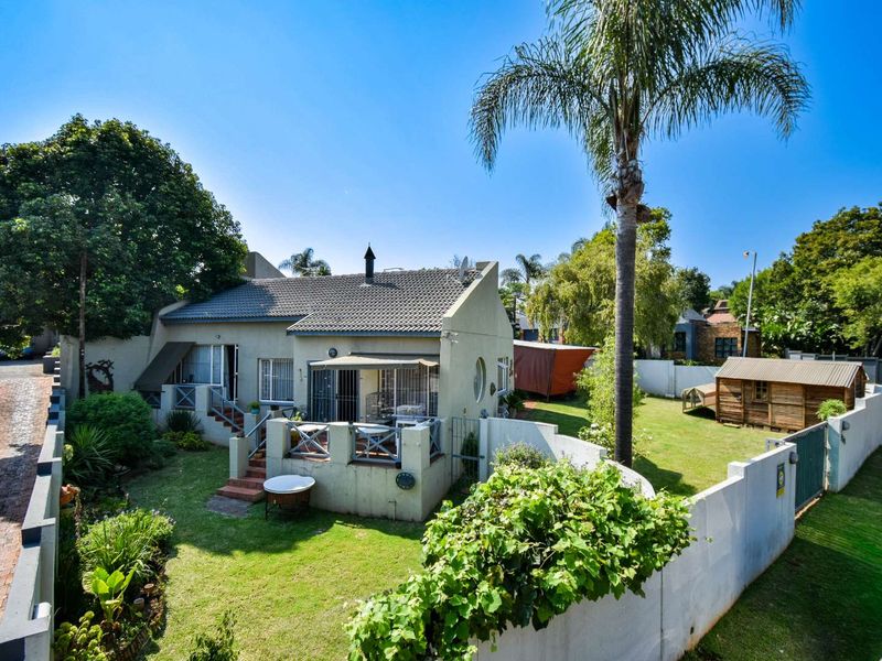 Cute as a button! - Photo 8