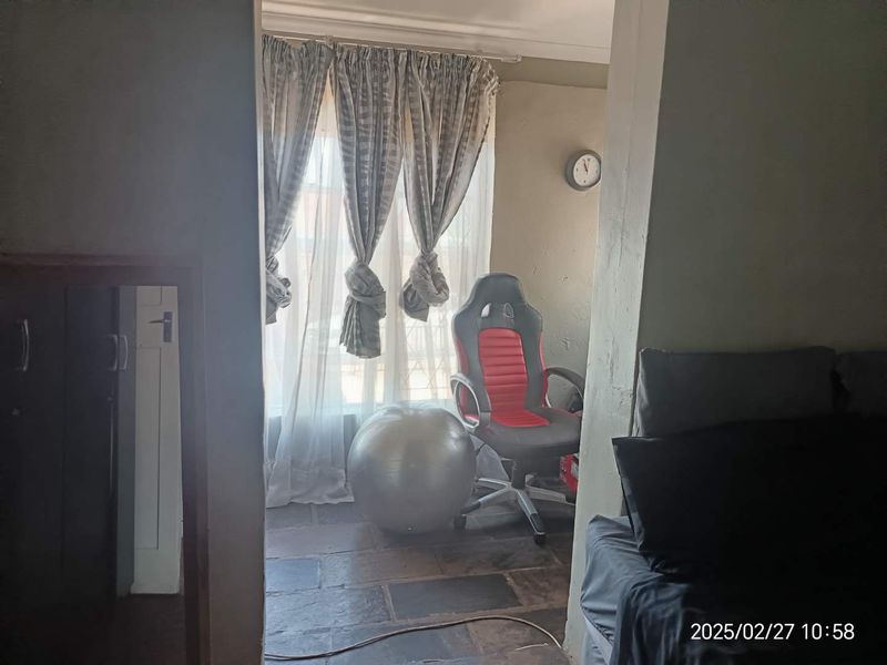 3 Bedroom House For Sale right behind UJ! (ready for students or family) - Photo 7