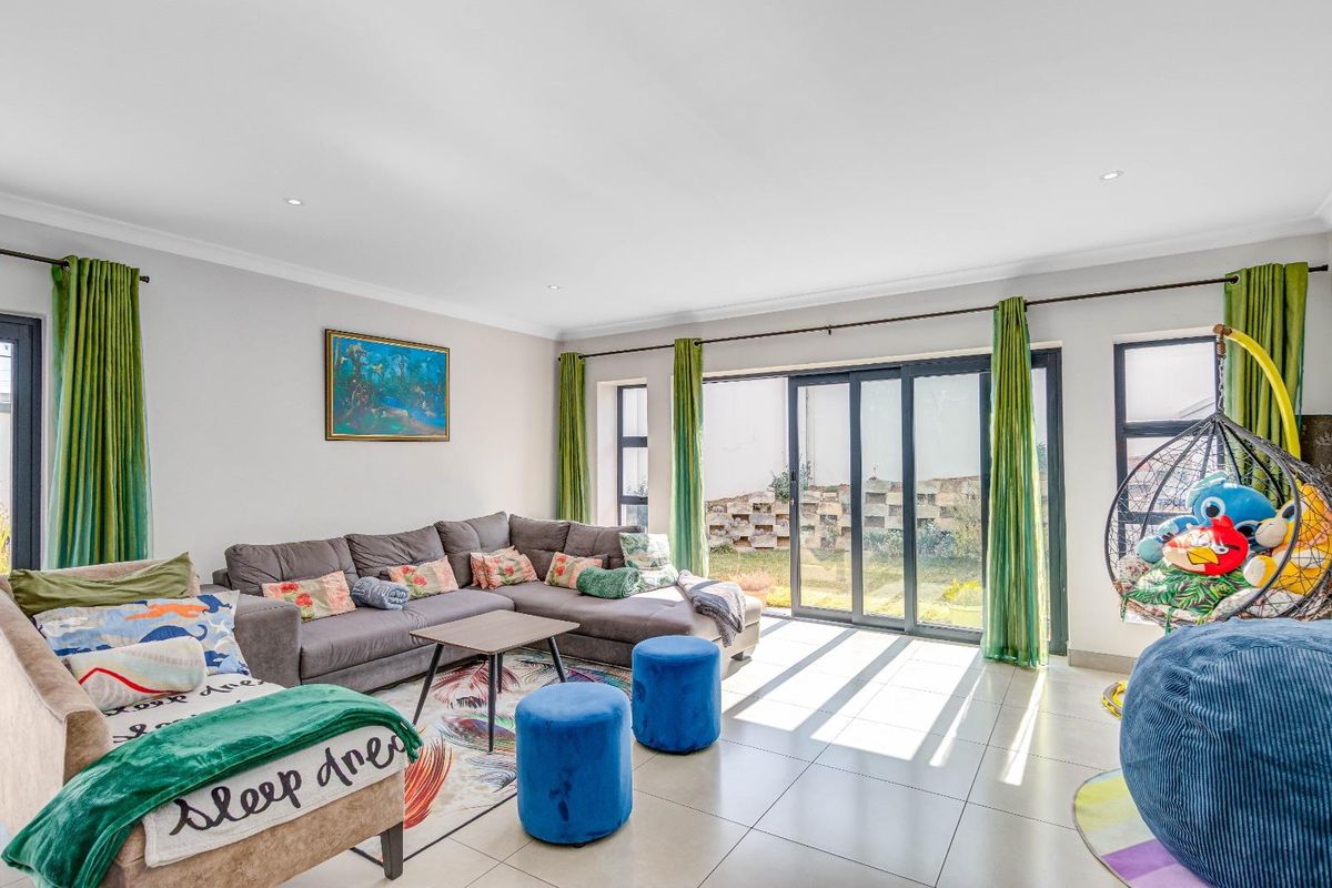 Your Dream Home Awaits in Bryanston - Photo 2