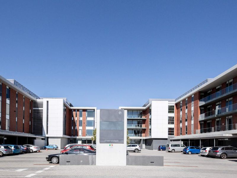 Beautifully designed office space for 1 person in Spaces Century City - Photo 2