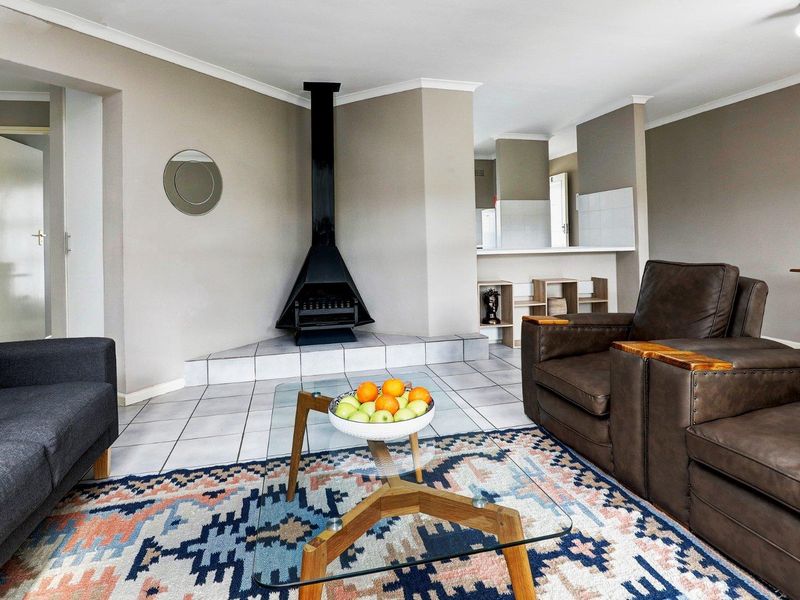 Spacious & Secure Two-Bedroom Apartment in Loevenstein - Photo 4