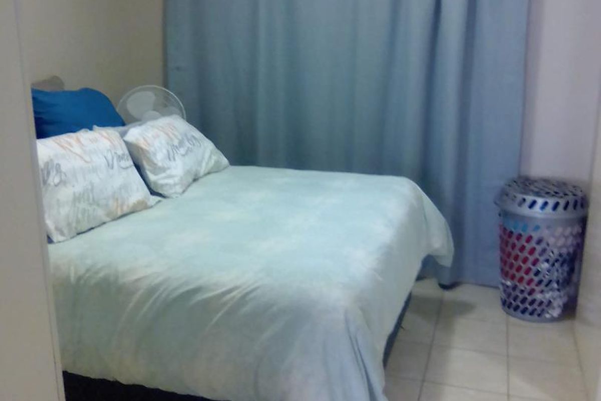 🏡 1-Bedroom Flat for Sale  Price: N$ 500,000 (excluding costs) - Photo 4