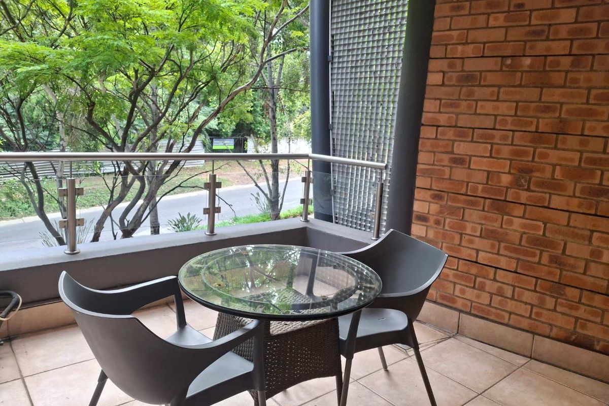 A TASTEFULLY FURNISHED TWO BEDROOM FURNISHED APARTMENT - Photo 2