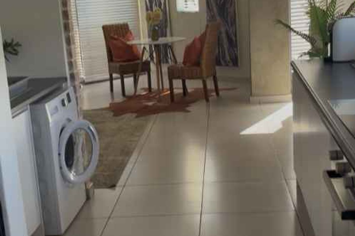 Modern and secure one bedroom unit for short term letting - Photo 2