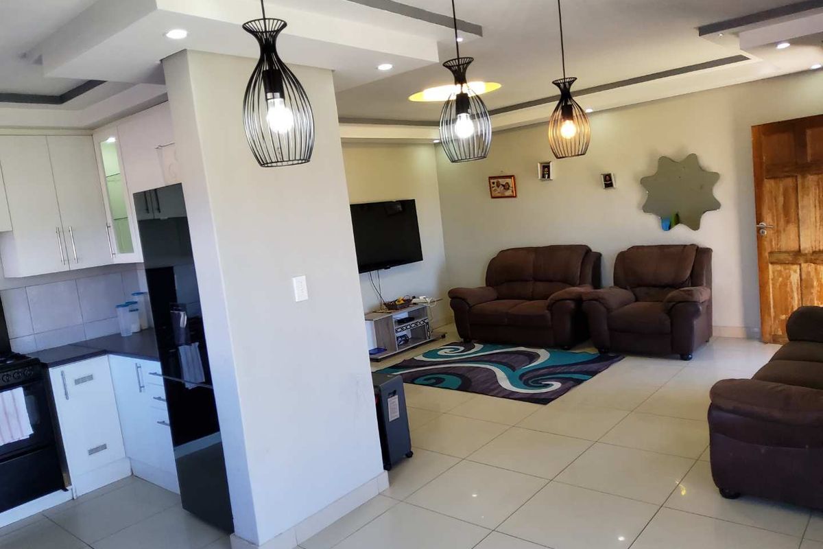 Modern fabulous spaces 3bedroom, family house, with morning fresh sea breeze,  with excellent security and big outside area - Photo 4