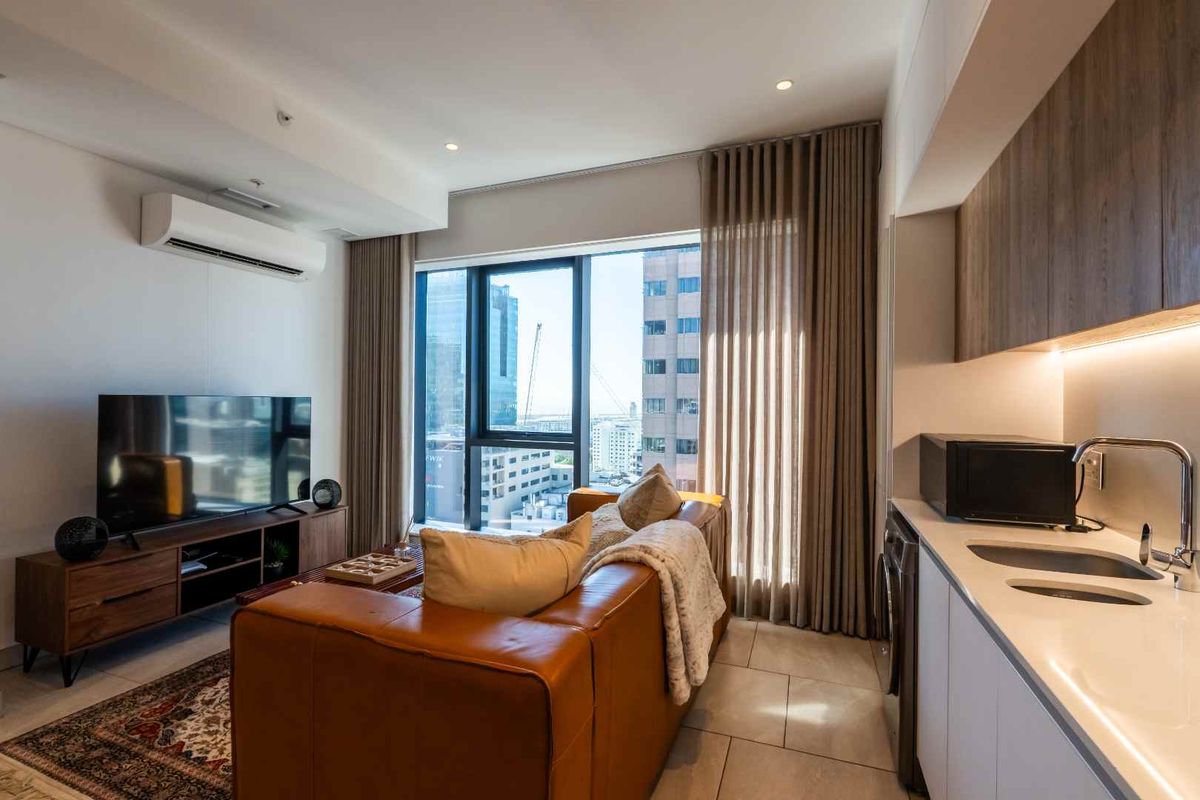Modern Fully Furnished 1-Bedroom Apartment in Cape Town City Centre - Photo 4