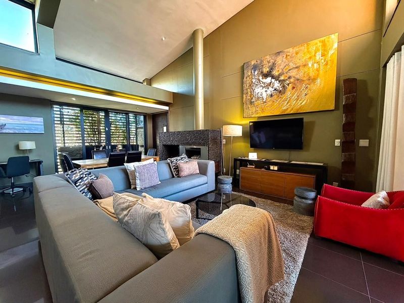 Sophisticated Modern 2‐Bedroom Penthouse in Melrose Arch - Photo 1