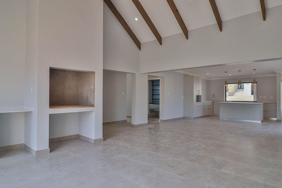 Nestled in the heart of Outeniquasbosch Wildlife Village - Photo 5