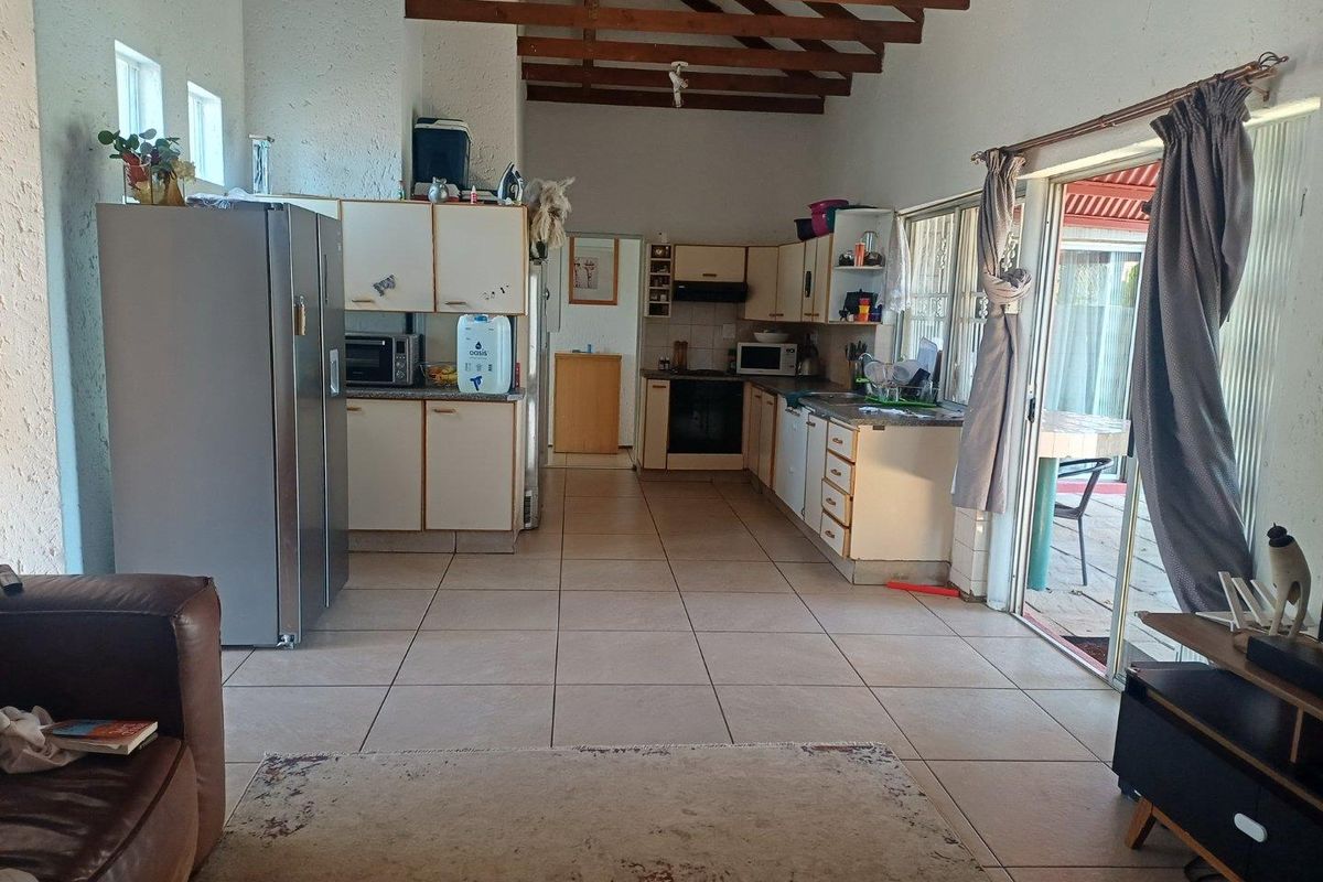 Spacious Simplex Townhouse with Pool & Entertainer’s Patio - Photo 5