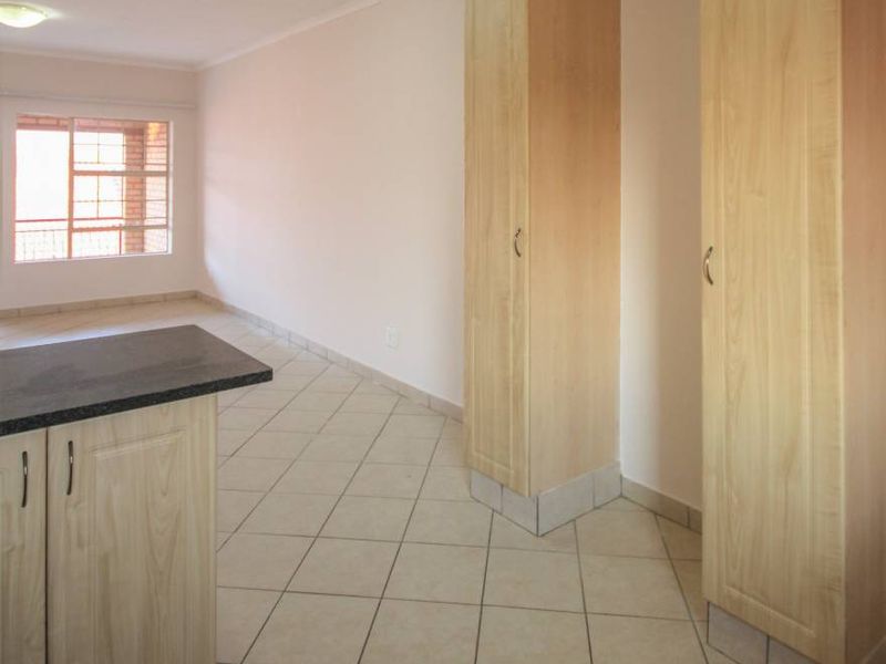 Welcome to Hazeldean! - Photo 6