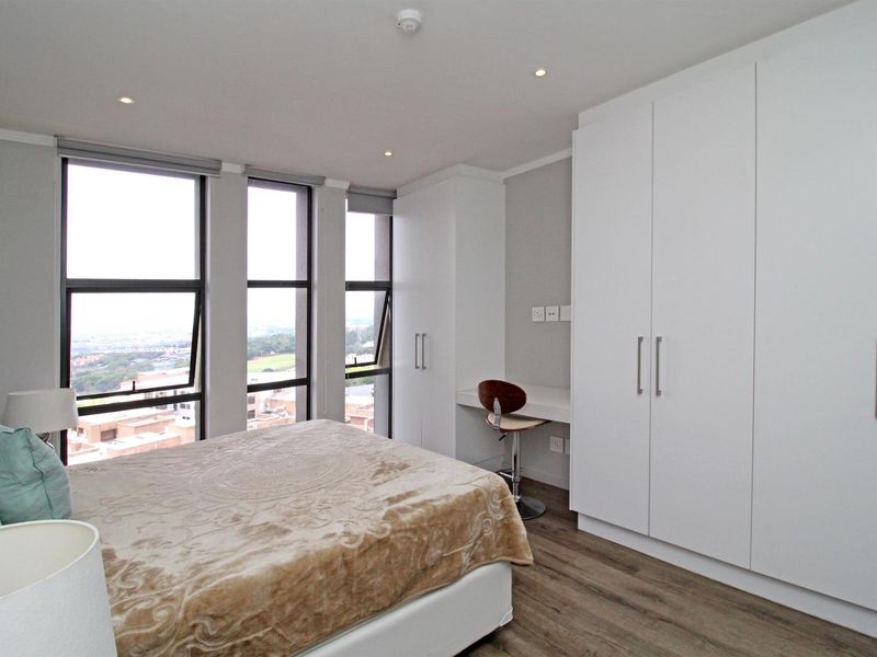 A BEAUTIFUL TWO BEDROOM UNFURNISHED APARTMENT - Photo 8