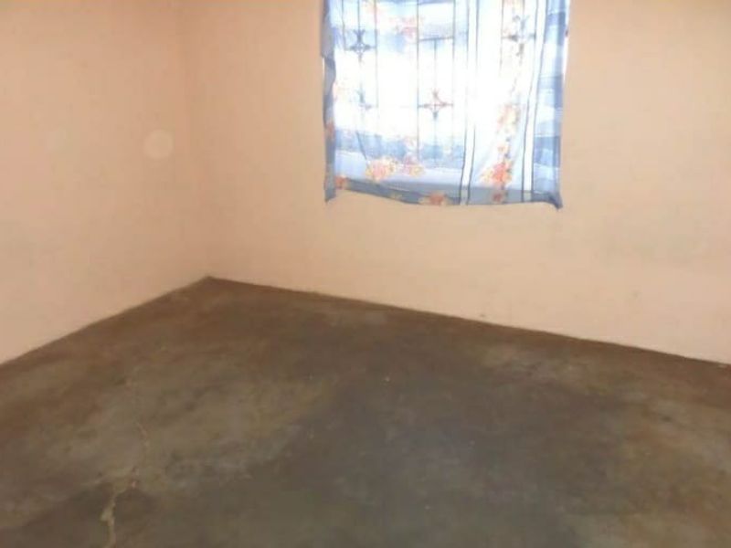 2 bedrooms family home in Atteridgeville ext7 - Photo 9