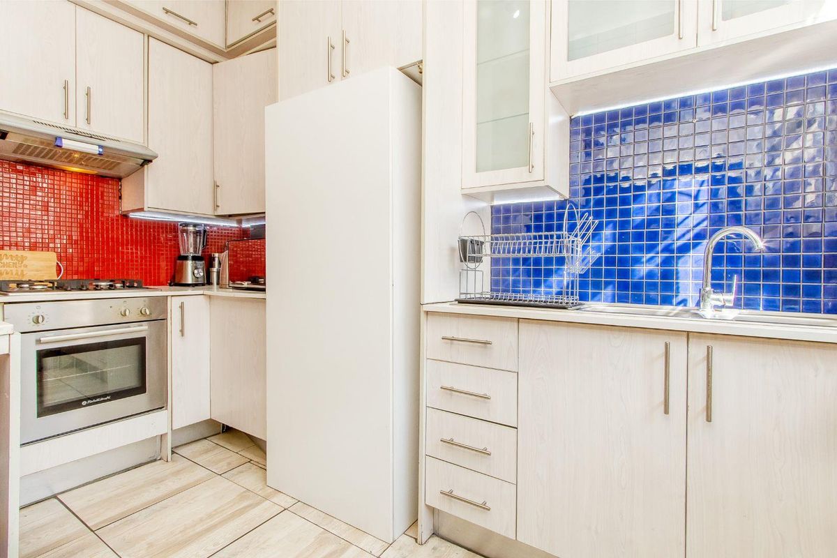 Spacious 2 Bedroom,2 Bathroom apartment in Killarney - Photo 4