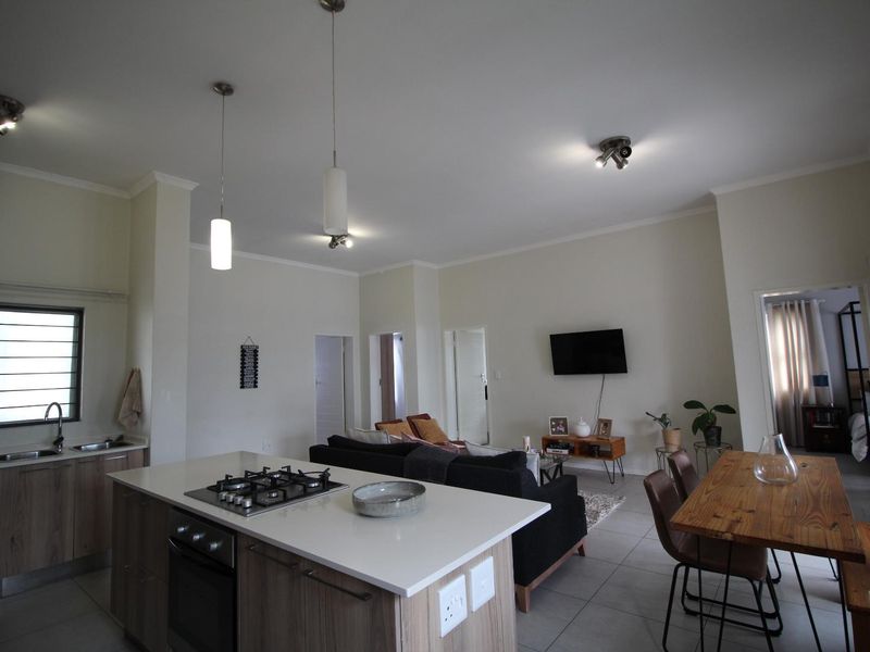 Modern, Spacious 3 Bedroom, 2 Bathroom In Security Estate - Photo 7