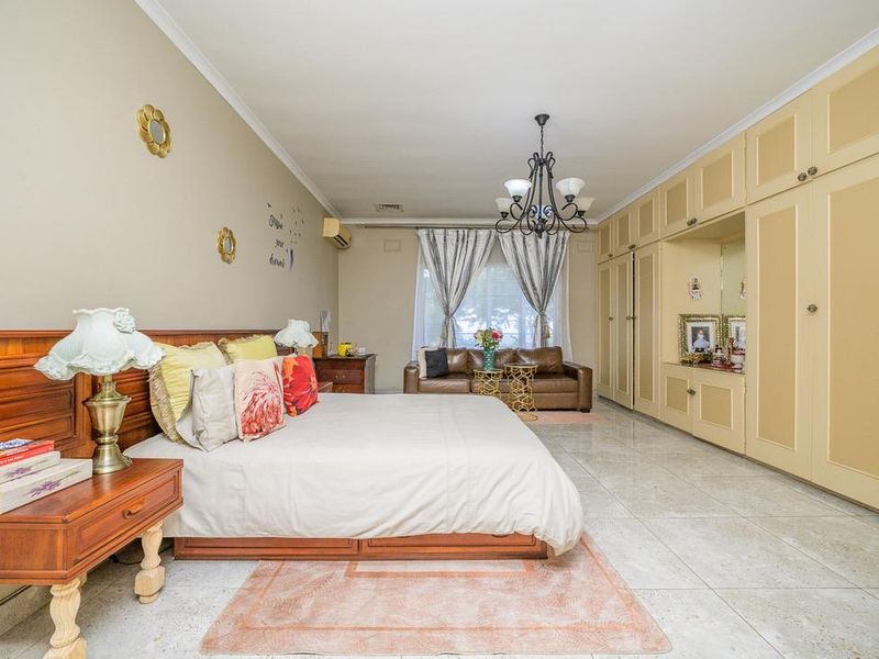 Hendra - Exceptional Family Residence with Panoramic Sea Views in Prime Upper La Lucia - Photo 4
