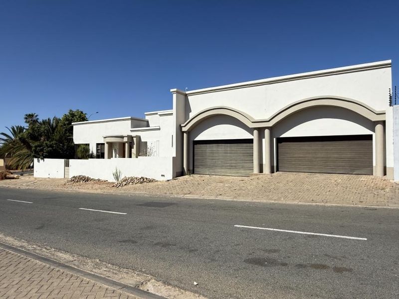 Spacious 3-Bedroom House For Sale - Photo 8