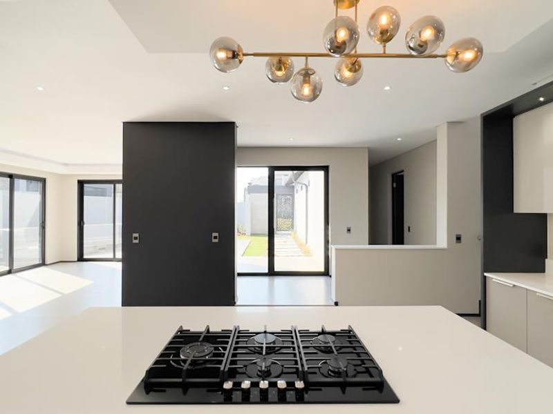 Designed Around Family. Built for Entertaining. - Photo 7