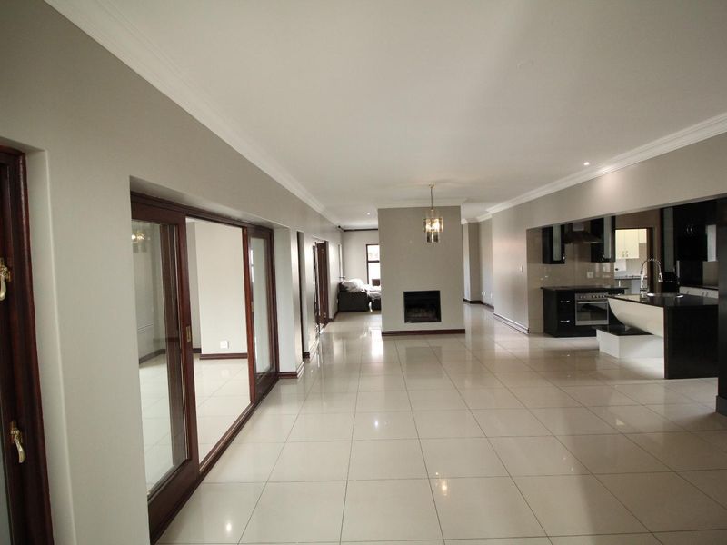 Midlands Estate for Rent - 4 Bedroom - 3.5 Bathroom - Photo 7