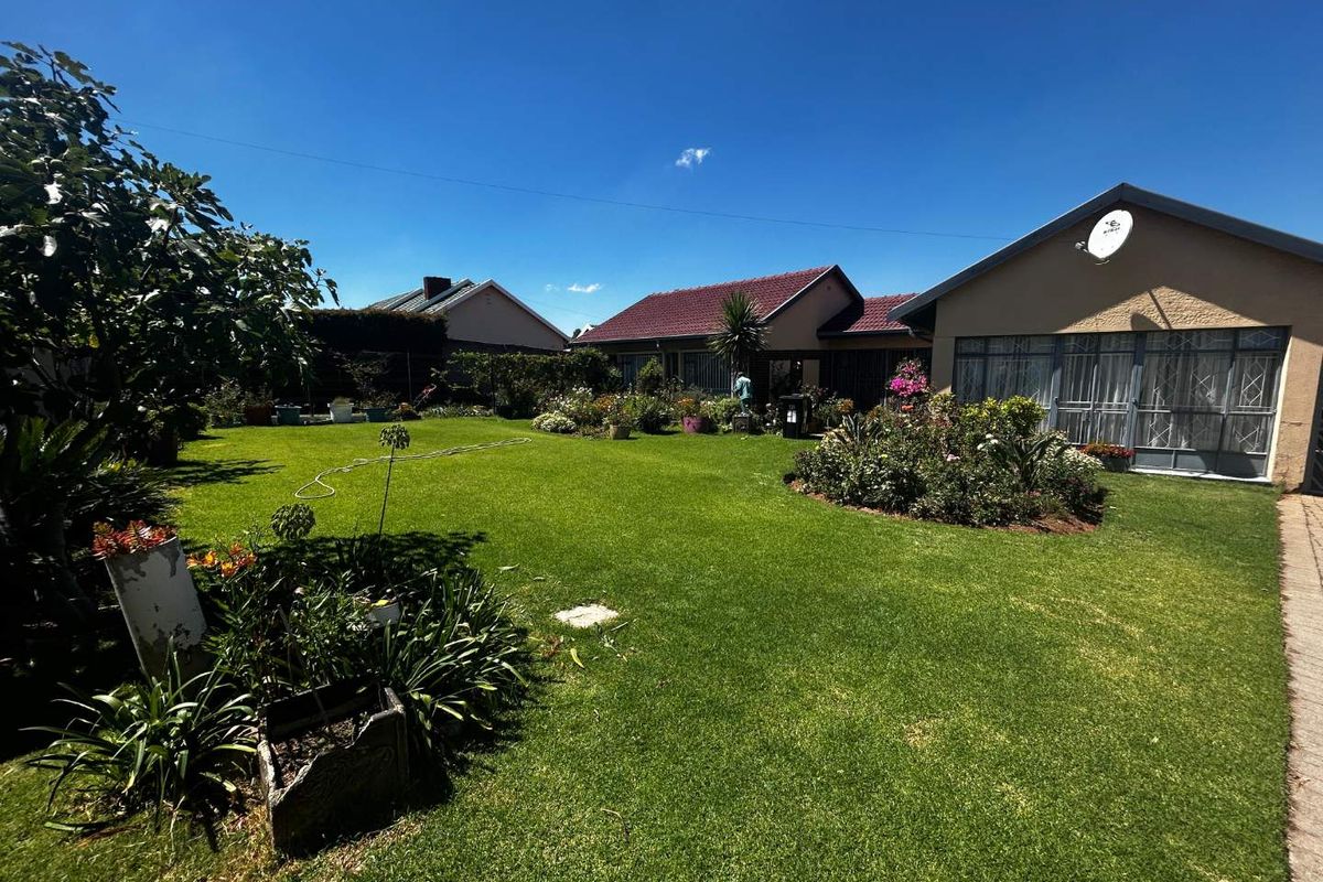 4 bedroom home for sale in roodepoort - Photo 4