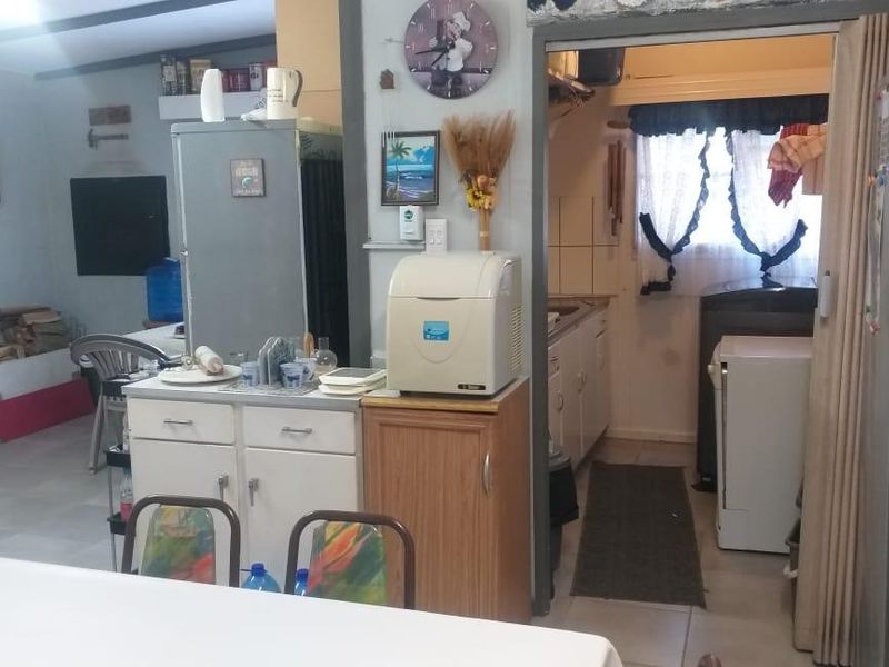 Lovely 3-Bedroom Family Home for Sale in Koingnaas - Photo 7