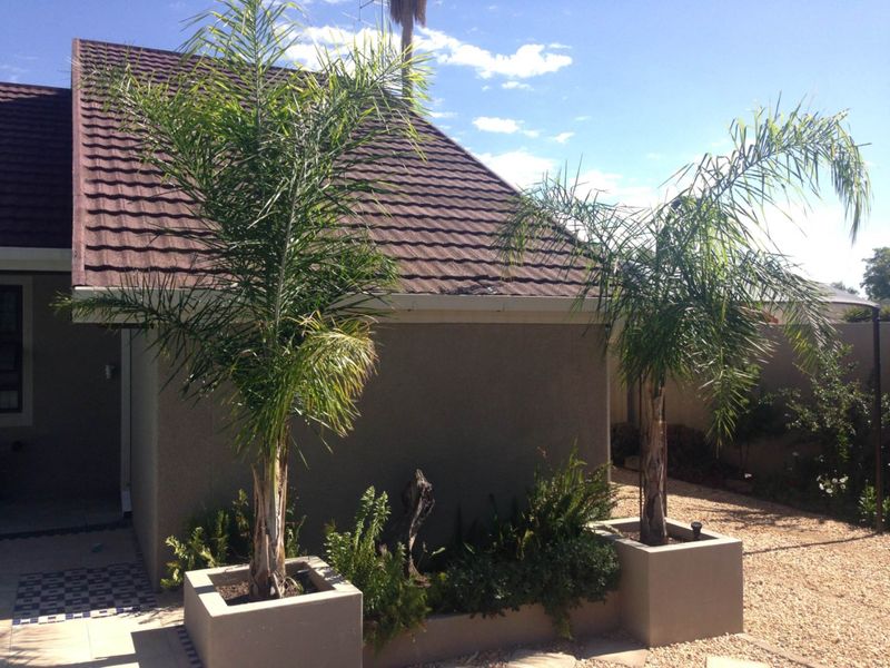 Modern Family Home Okahandja - Photo 8