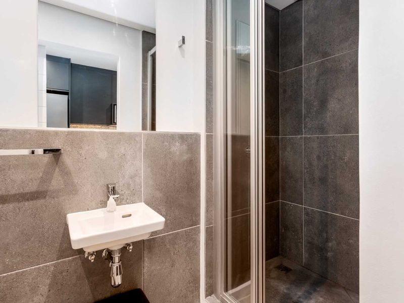 Fully Furnished Investment Apartment in the Sought-After 2 on Tabak in Paarl South - Photo 8
