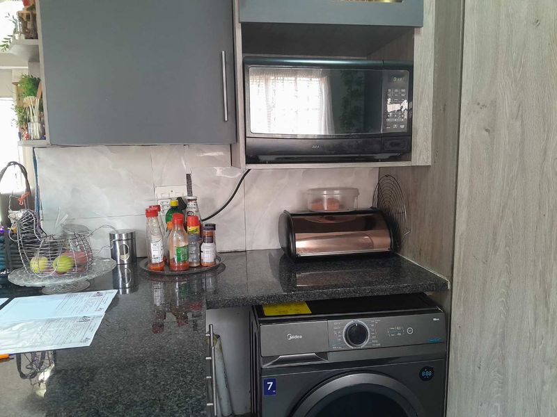 Full title 3 Bedroom Townhouse  in secure access controlled complex in nature estate - Photo 4