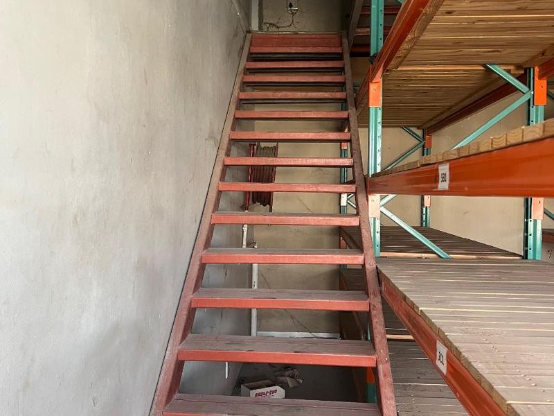 FOR SALE - INDUSTRIAL & OFFICE FACILITIES WITH 7-BEDROOM HOME - Photo 7