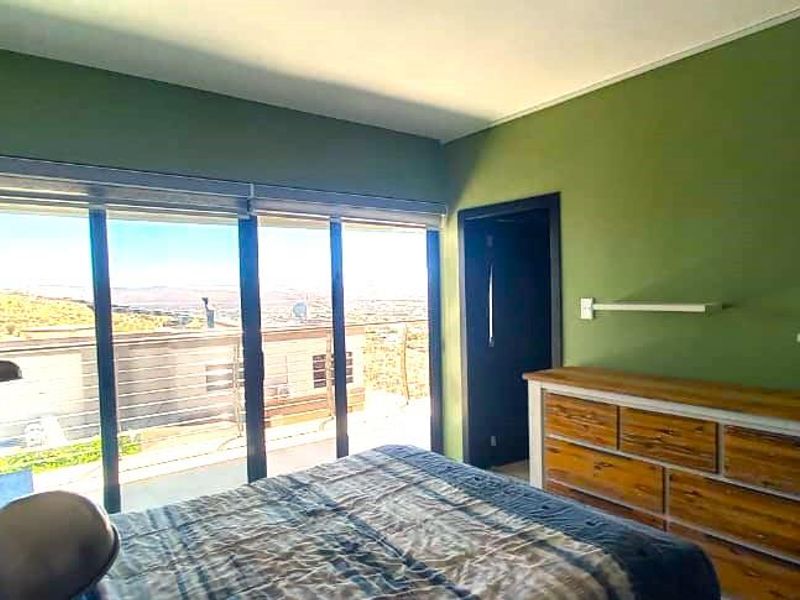 Modern Upmarket living on the Hill with 360' views over Windhoek - Photo 7