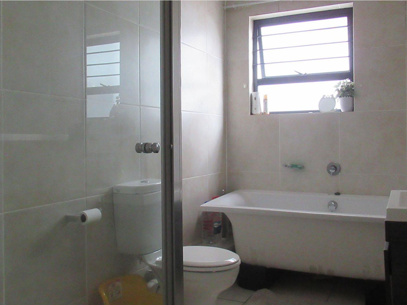 3-bedroom ground floor unit for sale - Photo 10