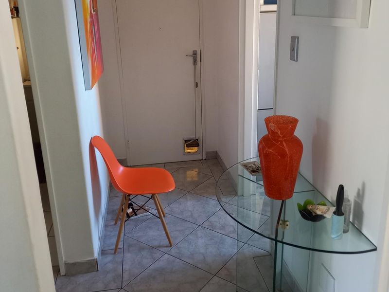 SPACIOUS TWO BEDROOMS - Photo 4