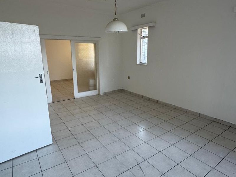 🏡 PRIME PROPERTY FOR SALE – WINDHOEK-WEST - Photo 7