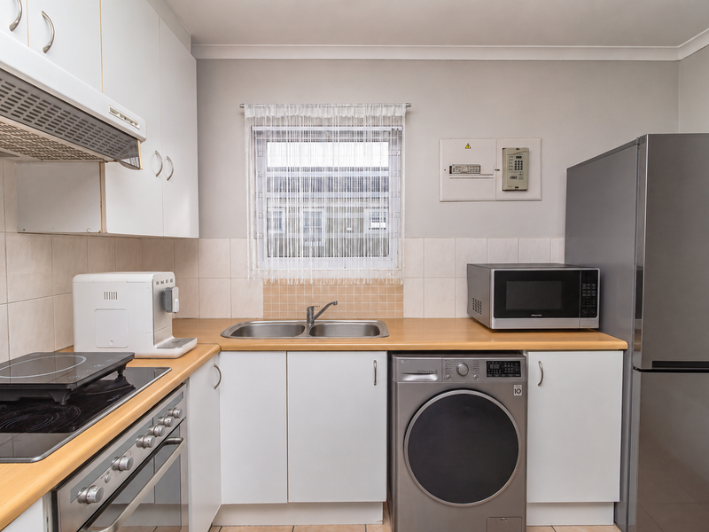 A Well-Loved Home Ready for a New Chapter - Photo 5