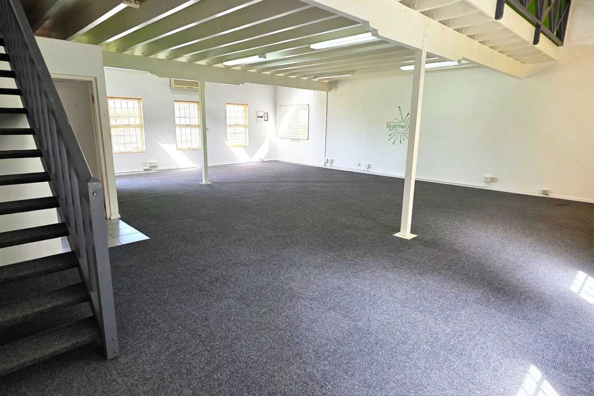 First Floor Office in Tokai - Photo 3