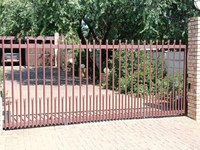 DUBBEL STORY. ABSOLUTE EXCELLENT CONDITION.WILL BE PROUD TO OWN. - Photo 9