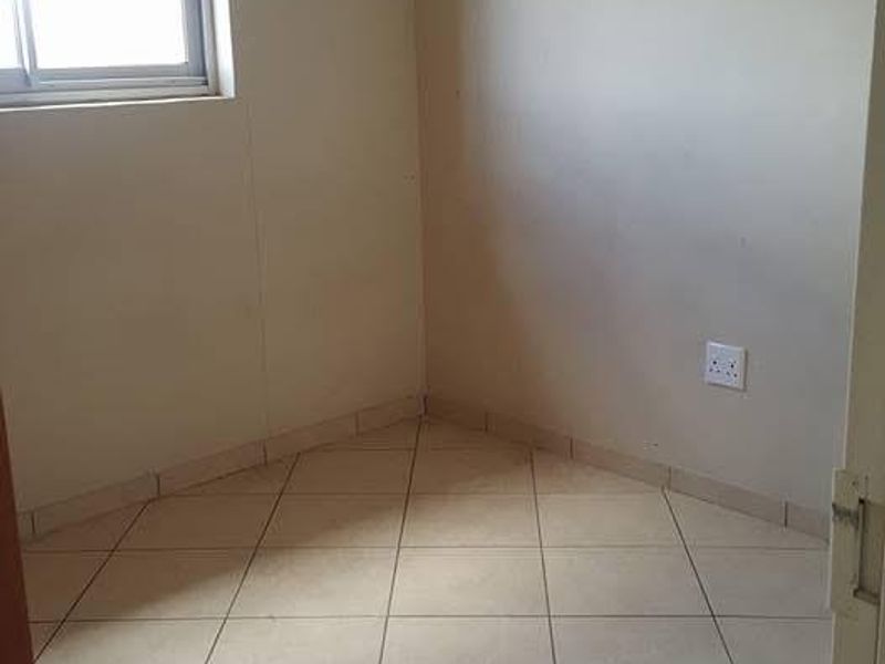 Neat 2 bedroom ground floor unit for sale in Otjomuise - Photo 2