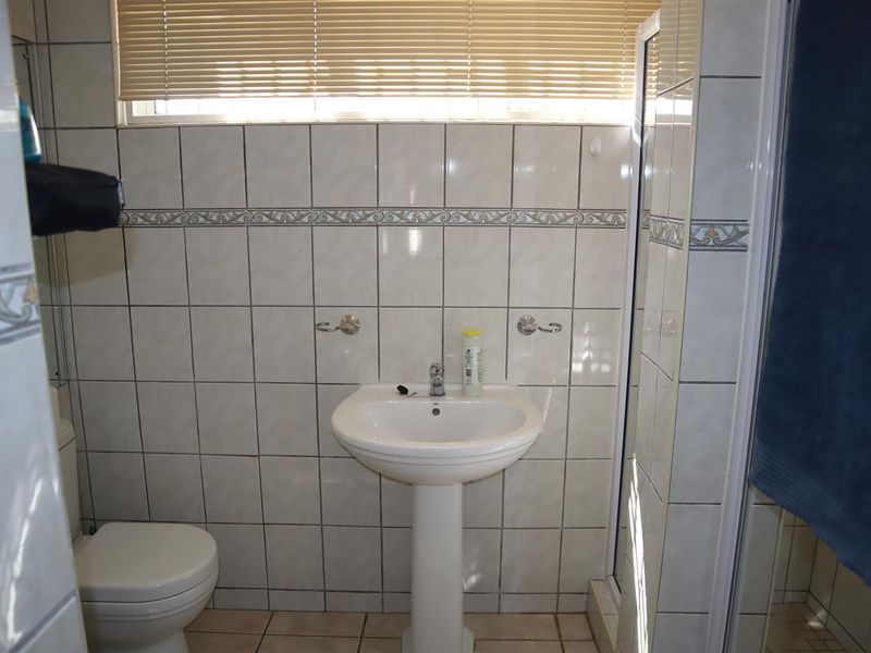 Not to be missed, 1 level Townhouse in popular complex for sale. - Photo 9