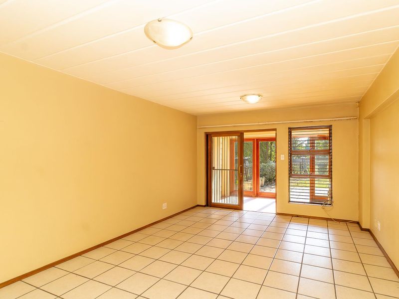 Sunny Garden Townhouse in Secure, Access-Controlled Estate! - Photo 3
