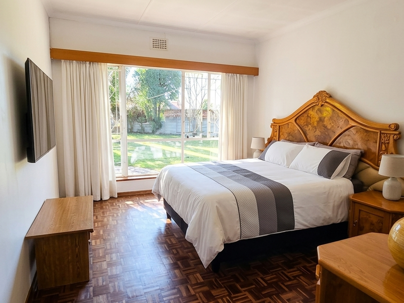 Spacious 3-Bed Home on Huge 1,487 sqm Plot – Perfect for Families - Photo 9