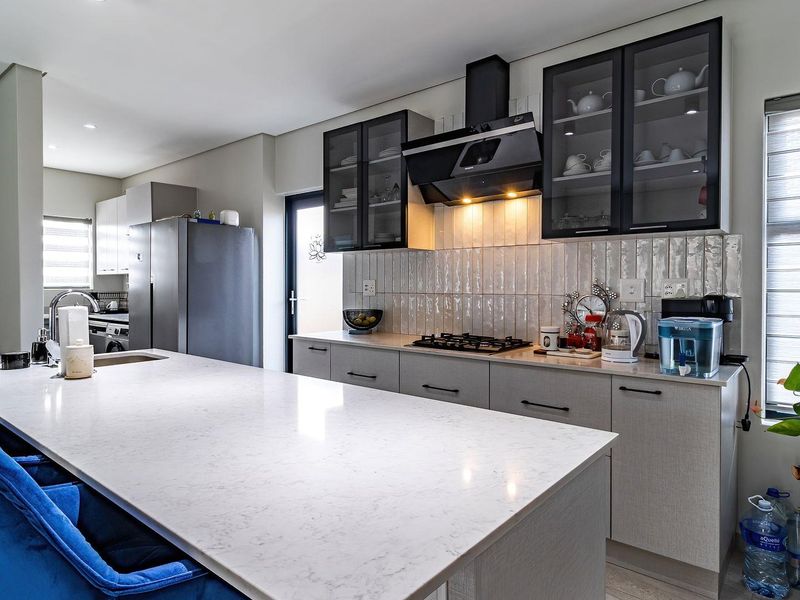 Luxury 2 Bedroom 2 Bathroom Cluster at Lincoln Estate - Photo 5