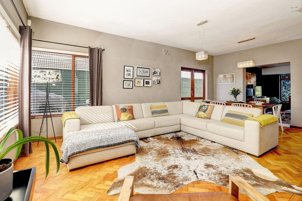 Truly one of the loveliest homes in Upper Boston - Photo 5