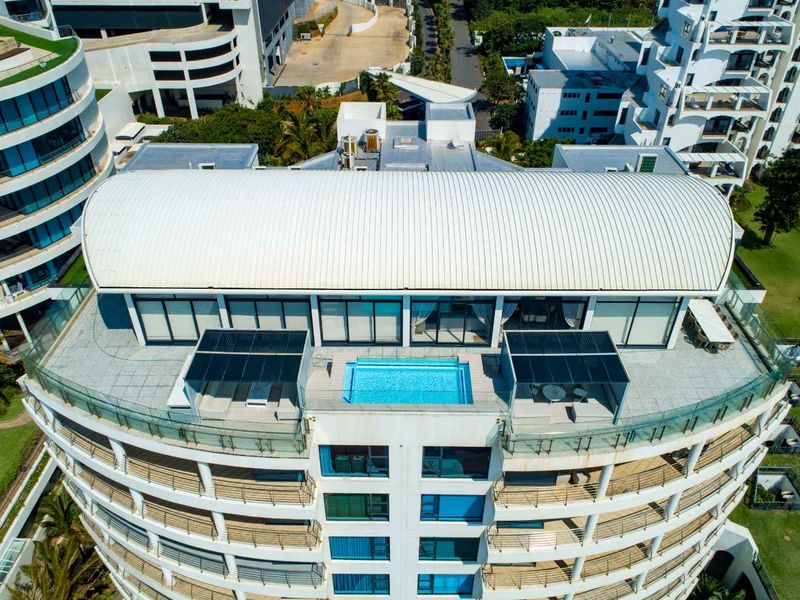 4 BEDROOM | 4.5 BATHROOM PENTHOUSE - Photo 2