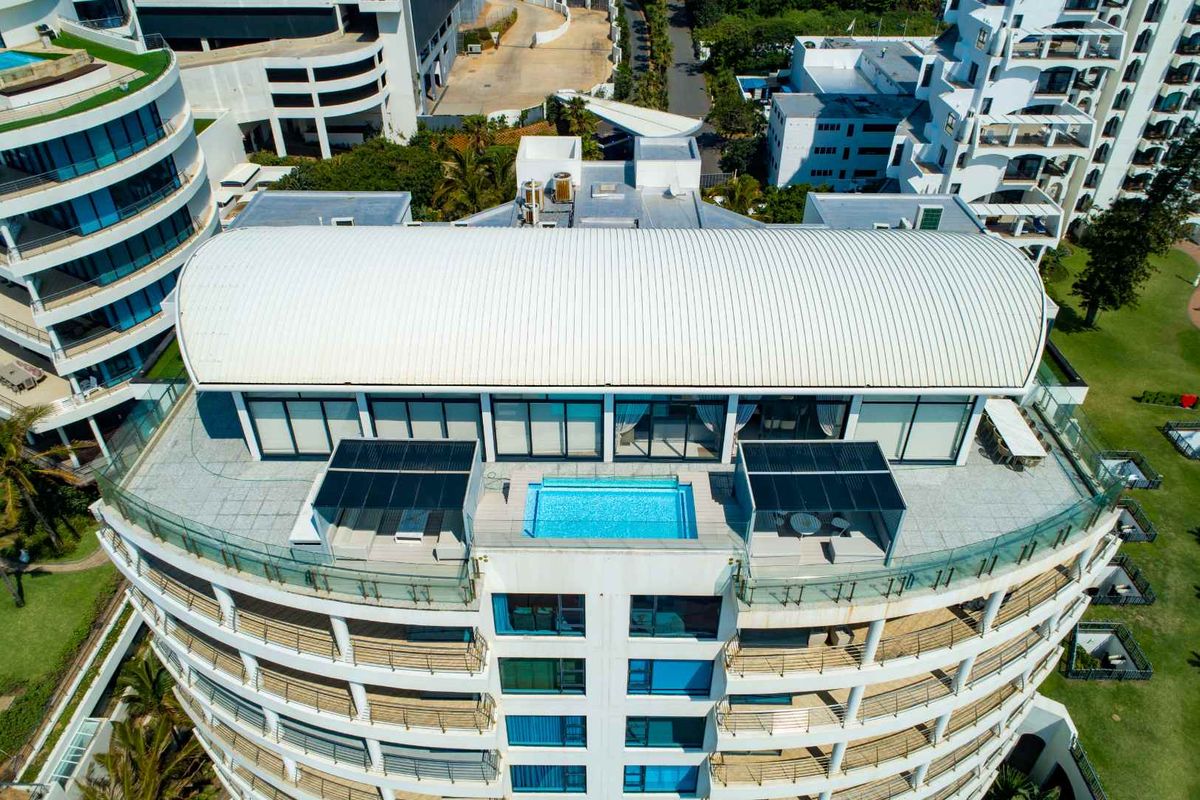 4 BEDROOM | 4.5 BATHROOM PENTHOUSE - Photo 2