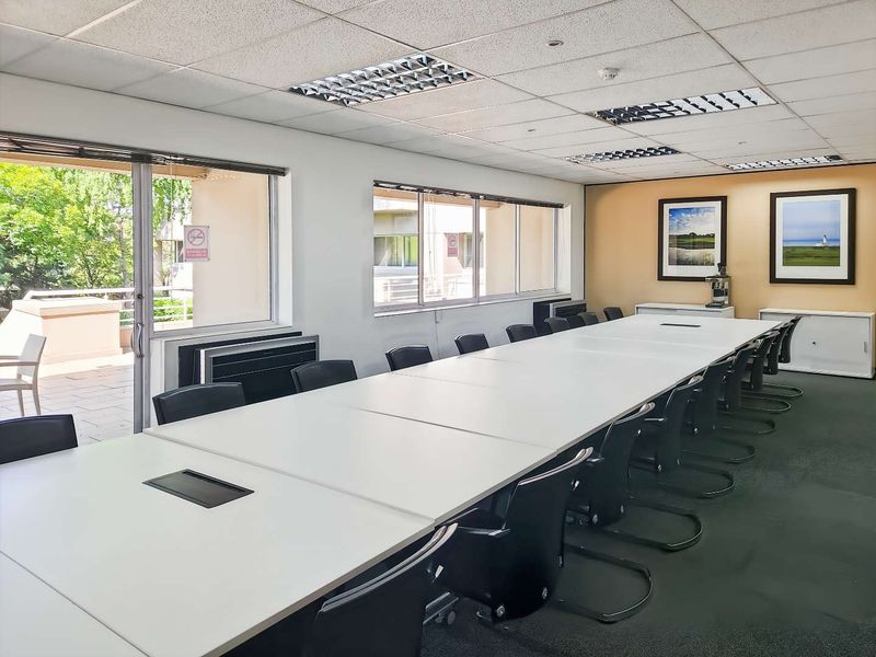 All-inclusive access to professional office space for 4 persons in Regus Woodmead Country Club Estate - Photo 2