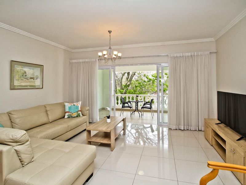 Exclusive Furnished Apartment in Secure Road Closure! - Photo 4
