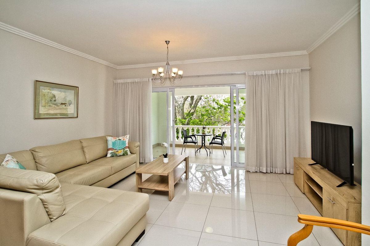 Exclusive Furnished Apartment in Secure Road Closure! - Photo 4