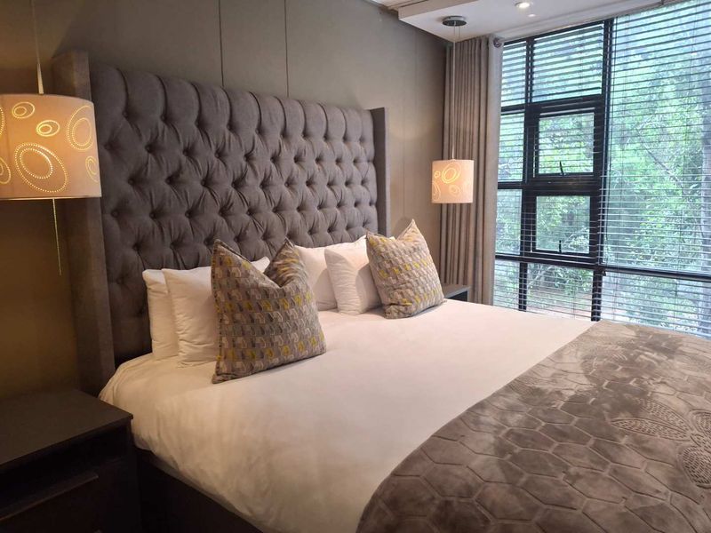 A TASTEFULLY FURNISHED TWO BEDROOM FURNISHED APARTMENT - Photo 10