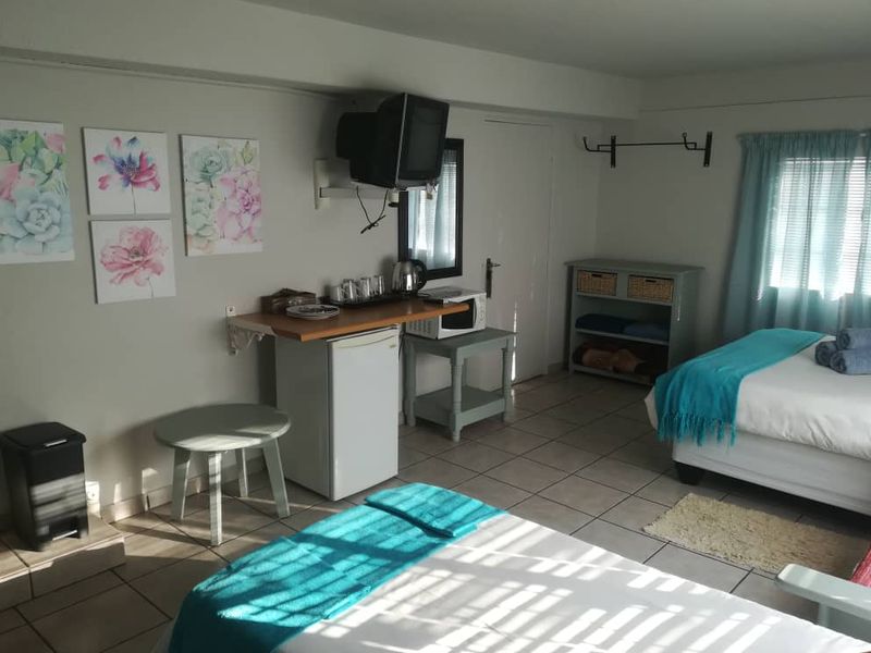 "Charming Guesthouse in Keetmanshoop Awaits New Owner! - Photo 6