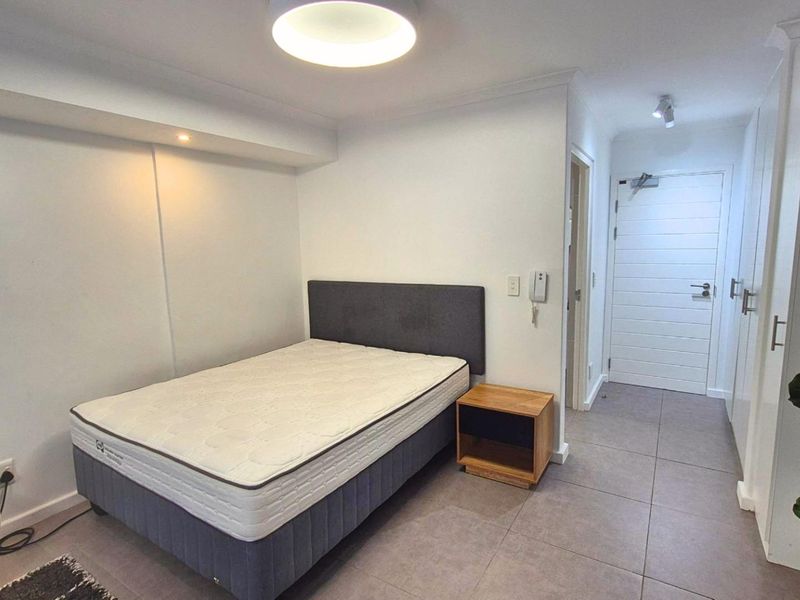 Stylish Fully Furnished Studio in The Beaumont – Ready to Move In! - Photo 6