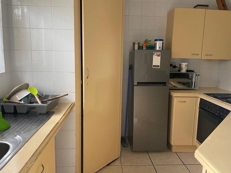 2 Bedroom apartment availble for sale in Bloubosrand - Photo 8